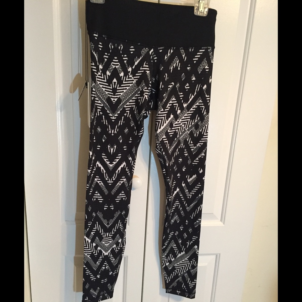 SATVA  Chaq High Waisted Yoga Leggings